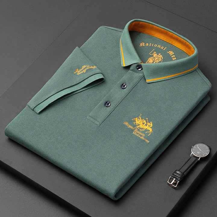 "Polo homme moderne, face avant, coupe ajustée, coton respirant, choix de couleurs élégantes pour style et confort."