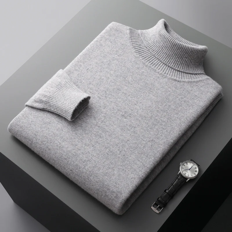 "Pull col roulé homme élégant en laine mérinos, couleur unie, coupe ajustée, parfait pour un style raffiné et confortable."