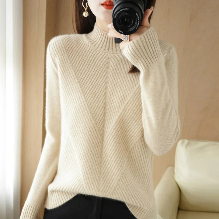 Pull élégant moderne pour femme, beige à bleu, style polyvalent et confortable, idéal pour toutes les saisons et occasions.