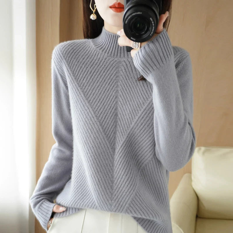 Pull élégant moderne pour femme, beige à bleu, style polyvalent et confortable, idéal pour toutes les saisons et occasions.