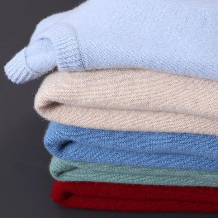 "Pull en cachemire homme, coupe ample, couleur beige, look décontracté et élégant, luxe raffiné."