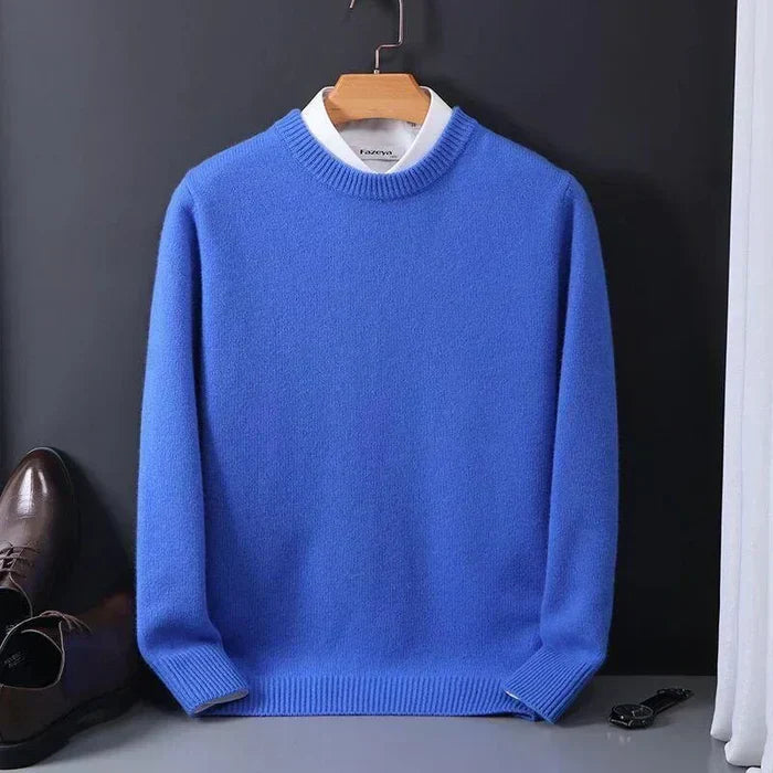 "Pull en cachemire homme, coupe ample, couleur beige, look décontracté et élégant, luxe raffiné."