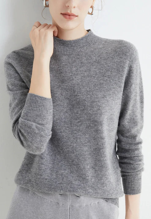 "Pull en cachemire pour femme, doux et chic, uni et élégant, parfait pour toutes les occasions et toutes les saisons."
