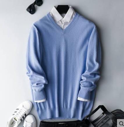 Pull en cachemire pour homme, couleur unie, texture douce, col rond, manches longues, élégance et confort haut de gamme.