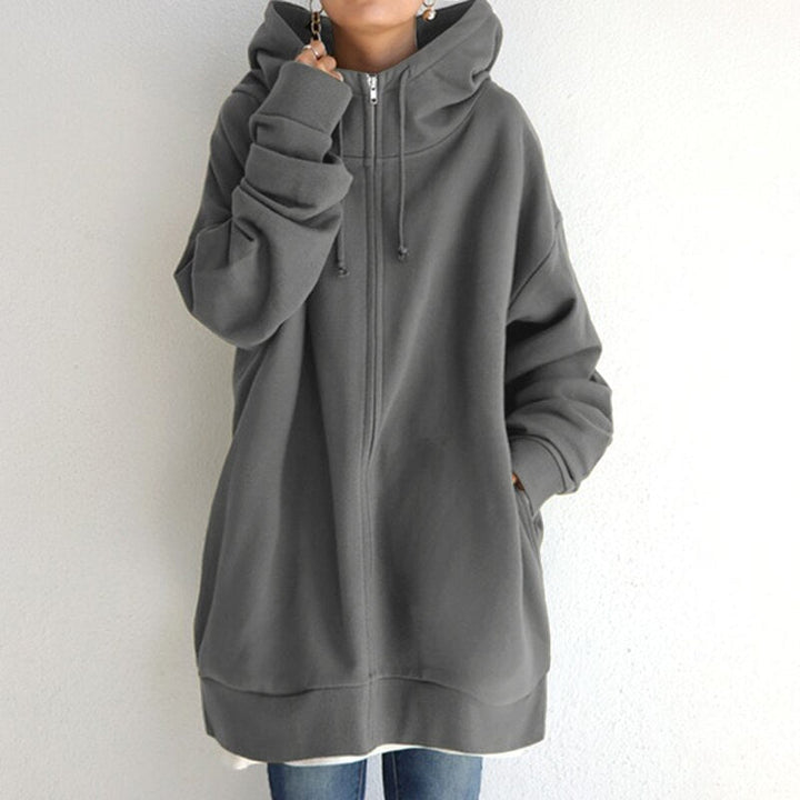 "Pull femme hiver avec capuche, doux et chaud, design élégant, couleur neutre, parfait pour les tenues hivernales."