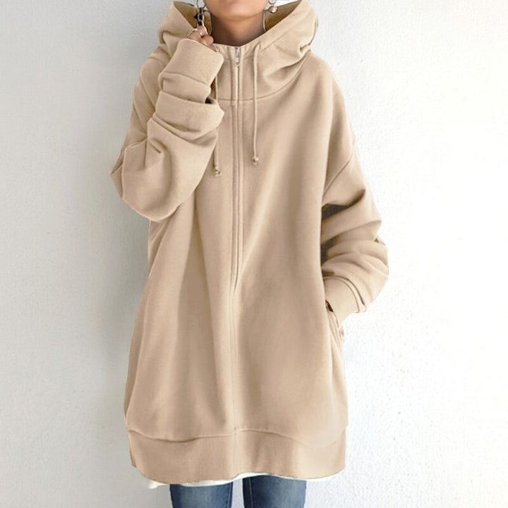 "Pull femme hiver avec capuche, doux et chaud, design élégant, couleur neutre, parfait pour les tenues hivernales."