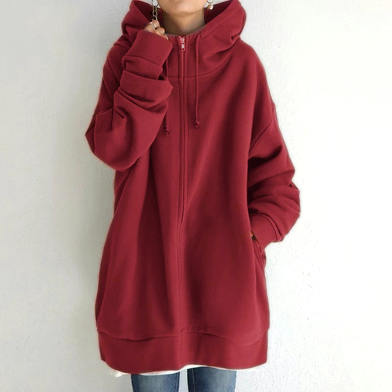 "Pull femme hiver avec capuche, doux et chaud, design élégant, couleur neutre, parfait pour les tenues hivernales."