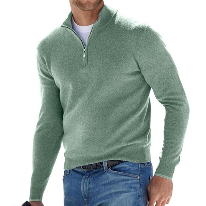 "Pull homme en laine chaude, texture douce, coupe ajustée, polyvalent, élégant, disponible en plusieurs couleurs."