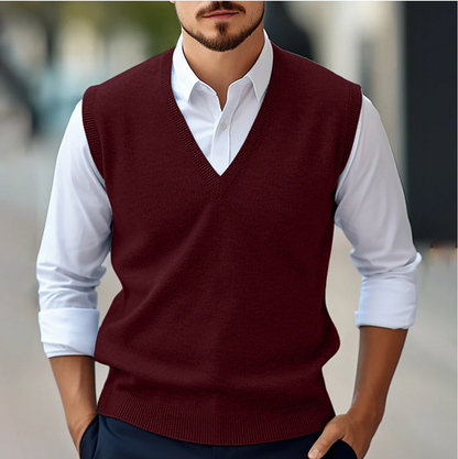 "Pull homme sans manches élégant, maille fine, col V côtelé, bleu, idéal pour superpositions printemps automne."