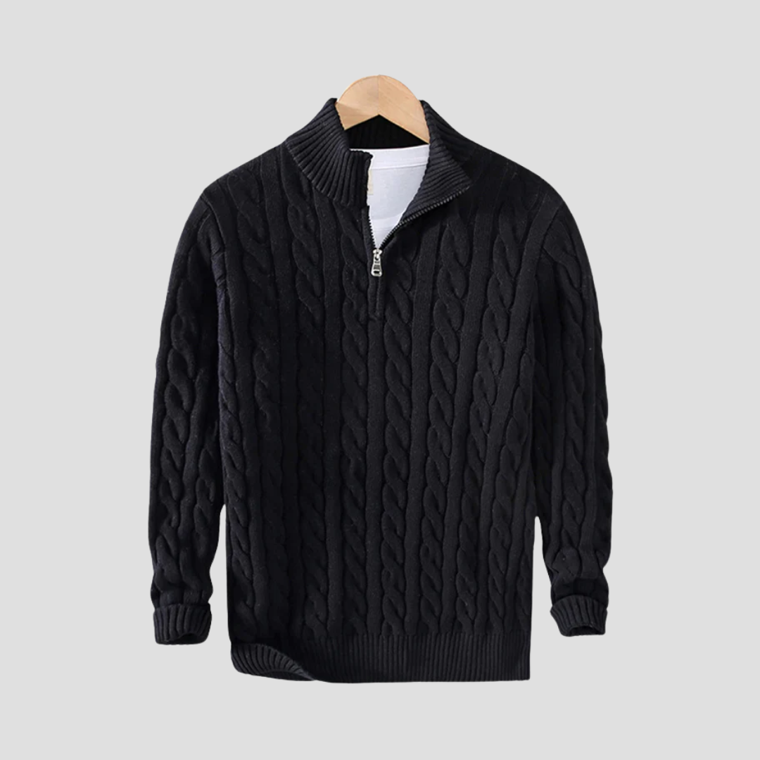Pull homme torsadé, coupe classique, col zippé, gris. Élégance décontractée et intemporelle pour un look moderne.