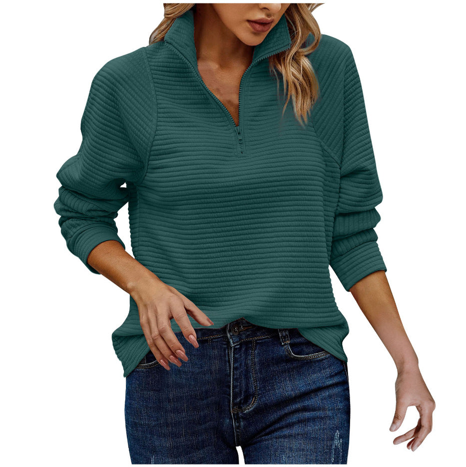 "Pull-over chic demi-zip pour femmes, couleur douce, parfait pour superposer, confortable et élégant pour toutes saisons."