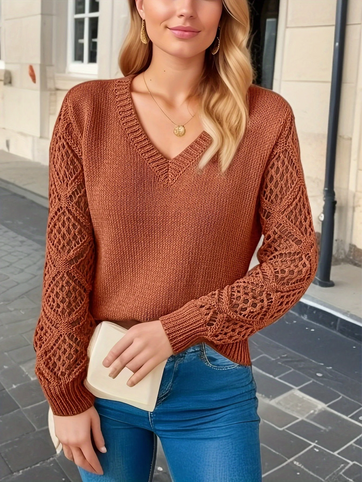 "Pull V crocheté Isabelle, manches crochetées, élégant et léger, col en V flatteur, vue avant"