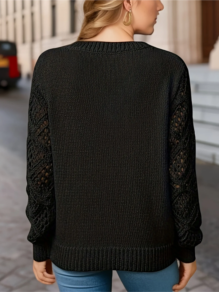 "Pull V crocheté Isabelle, manches crochetées, élégant et léger, col en V flatteur, vue avant"