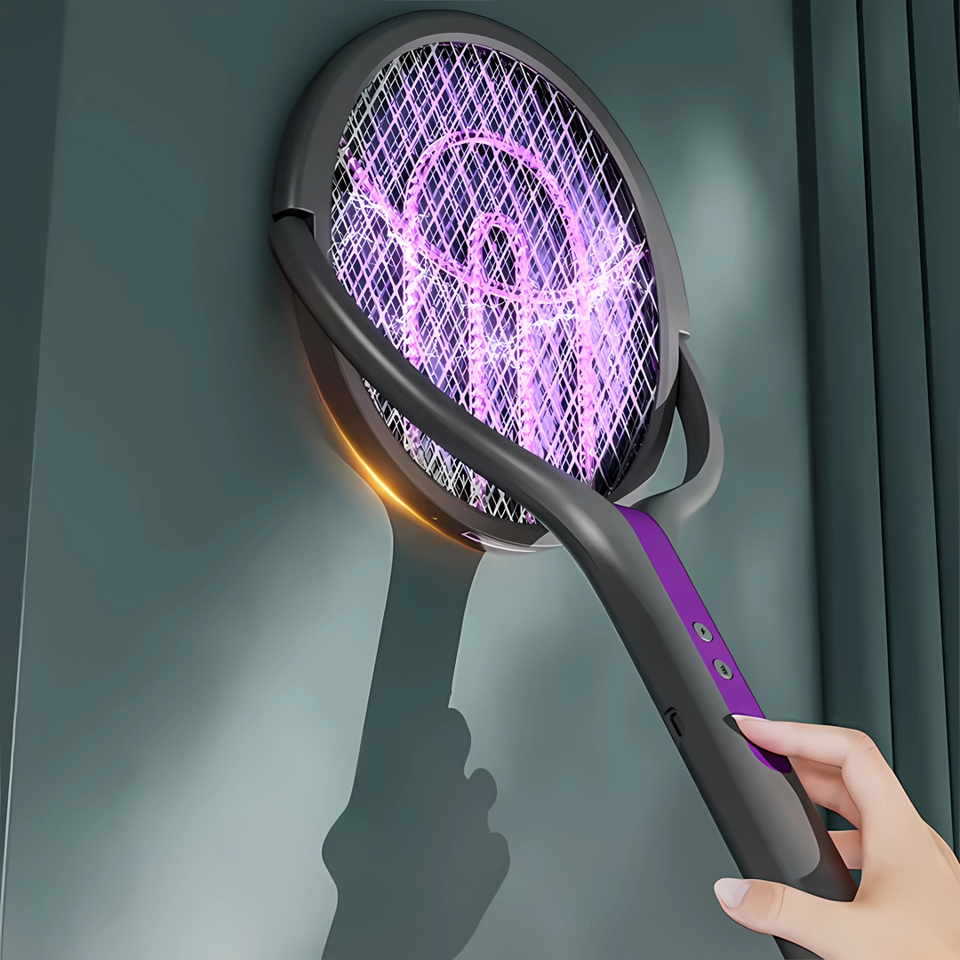 "Raquette électrique anti-insectes 3-en-1 avec lampe UV intégrée et manche télescopique, idéale pour usage intérieur/extérieu