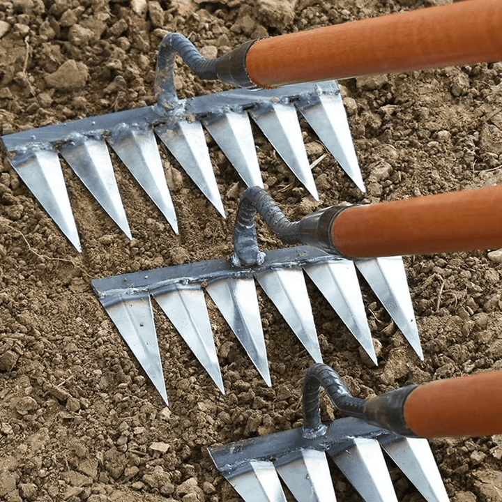 "Râteau de désherbage Jardioui en acier, efficace pour arracher mauvaises herbes du jardin, disponible en 5, 6, 7 dents."