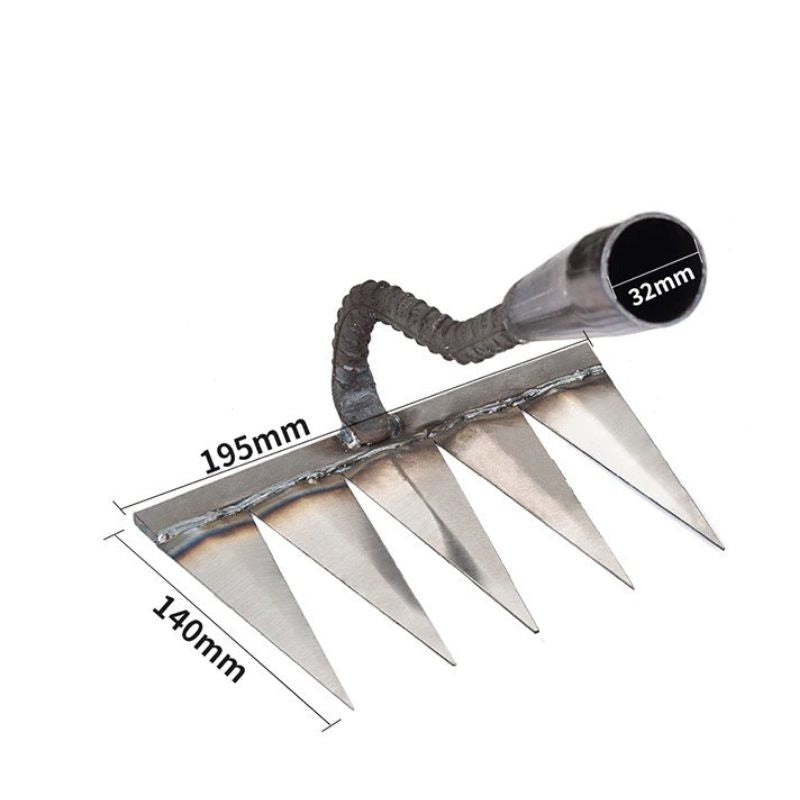 "Râteau de jardin en acier au carbone, 5 dents, robuste et polyvalent, pour désherber et ameublir le sol efficacement."