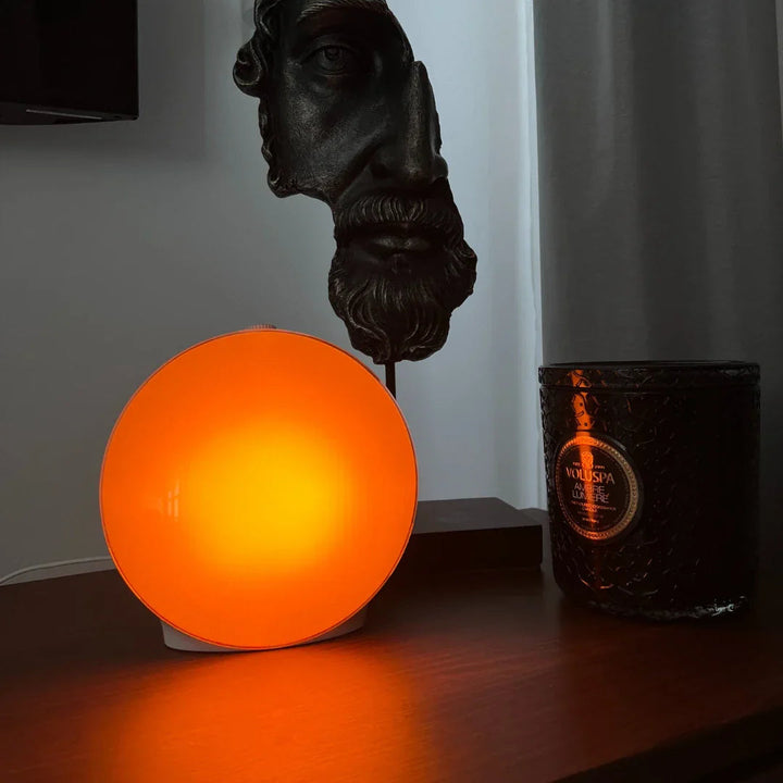 "Réveil lumière naturelle moderne, design élégant, mode veilleuse, sons apaisants, simulation lever soleil, déco maison."