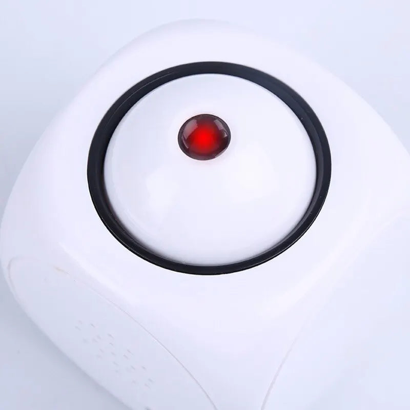 "Réveil numérique LED ProjecTime avec projection horaire sur mur, design compact moderne, écran lumineux."