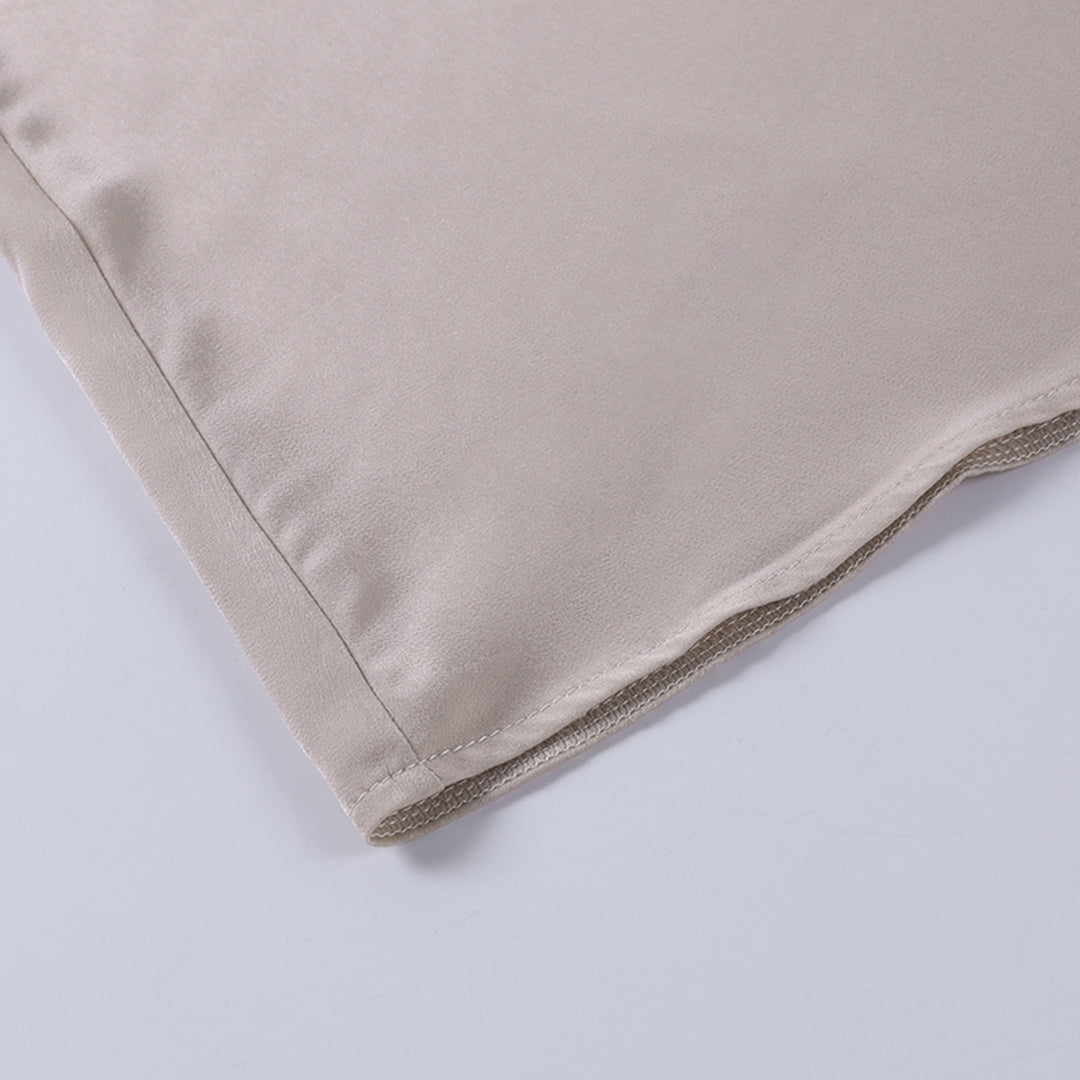 "Robe asymétrique élégante Andrea en noir, ourlet moderne, tissu somptueux pour occasions formelles, tailles S-3XL."