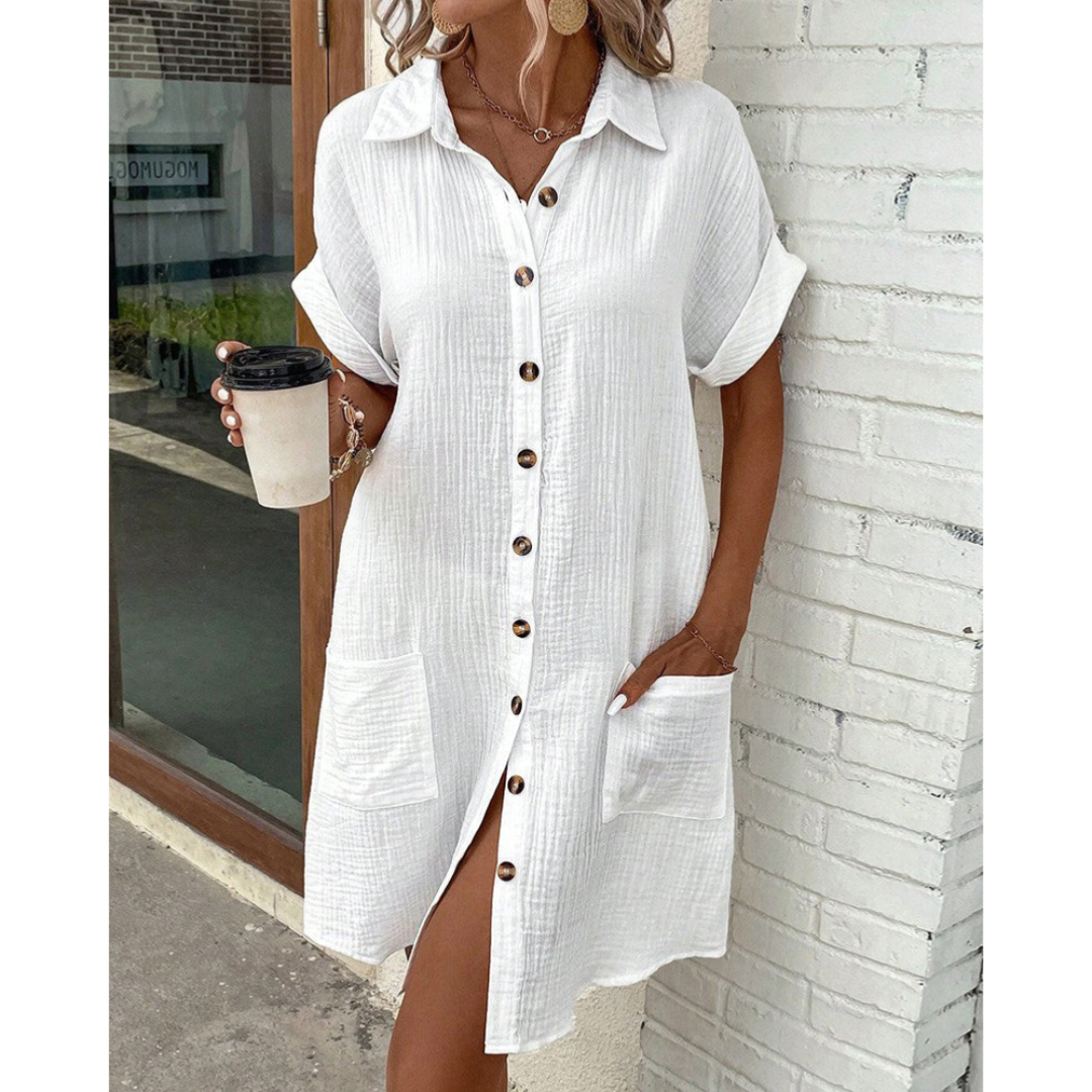 "Robe chemise estivale fluide, cintrée à la taille, col chemise, manches courtes, idéale pour élégance et confort en été."