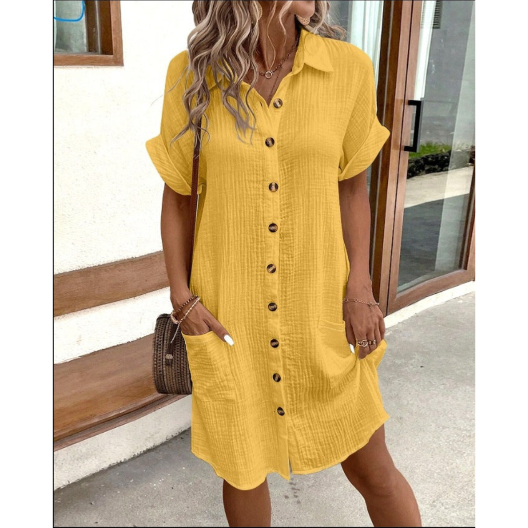 "Robe chemise estivale fluide, cintrée à la taille, col chemise, manches courtes, idéale pour élégance et confort en été."