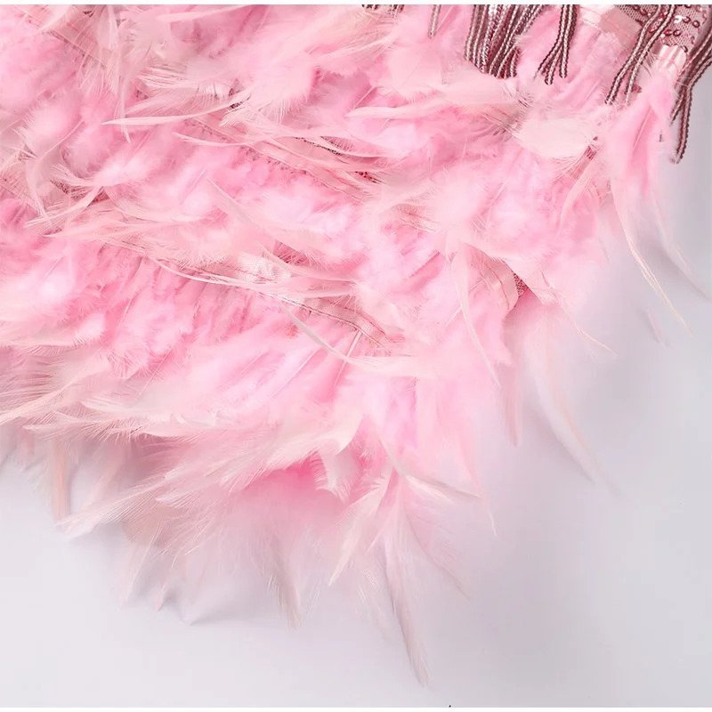 "Robe cocktail Samba élégante multicolore pour femme, vue de face, avec design moderne et détails raffinés."