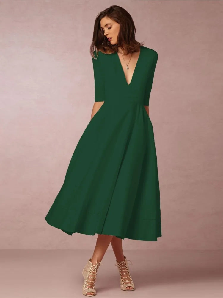 "Robe de soirée élégante midi, coupe gracieuse, vue avant, parfait pour occasions spéciales, design moderne"