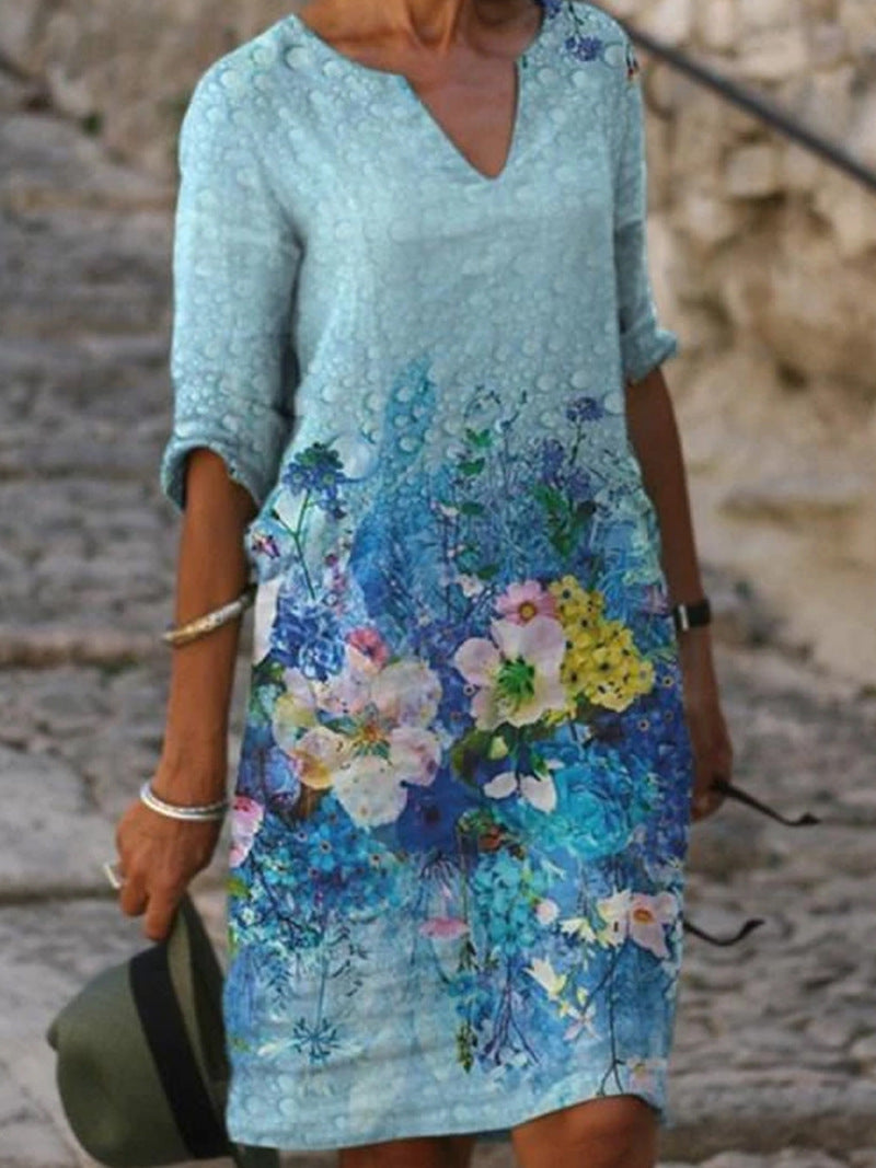 "Robe d'été élégante Jet pour femme avec silhouette cintrée et lignes fluides, parfaite pour toutes occasions"