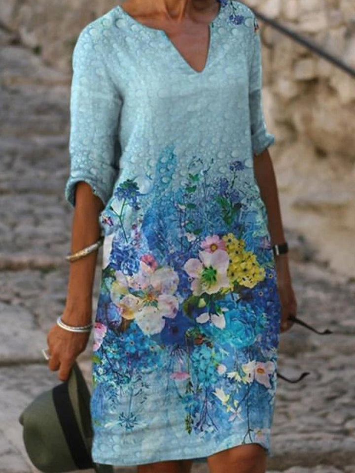 "Robe d'été élégante Jet pour femme avec silhouette cintrée et lignes fluides, parfaite pour toutes occasions"