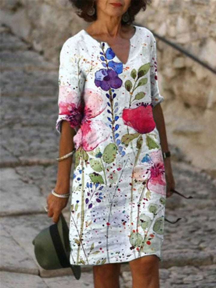 "Robe d'été élégante Jet pour femme avec silhouette cintrée et lignes fluides, parfaite pour toutes occasions"
