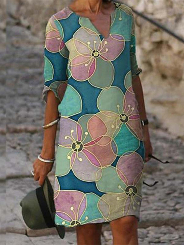 "Robe d'été élégante Jet pour femme avec silhouette cintrée et lignes fluides, parfaite pour toutes occasions"
