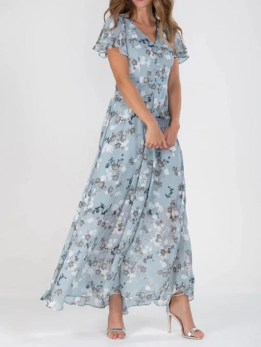 Robe d'été élégante pour femmes, tons éclatants, silhouette raffinée, détails subtils, look dynamique et féminin.