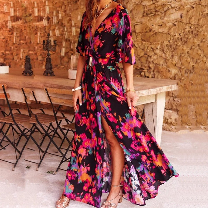 "Robe d'été maxi chic et confortable, longueur élégante, idéale pour silhouette féminine raffinée et moments estivaux."