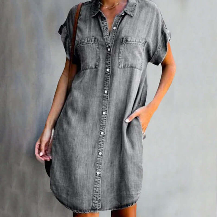 Robe en jean Valérie pour femme, coupe flatteuse en denim doux, style chic et confort quotidien, couleur bleu denim.