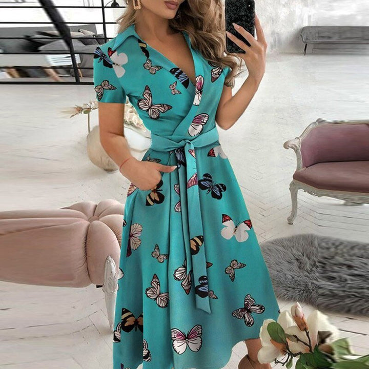 Robe femme en coton, taille cintrée, couleur unie, style classique et élégant pour toutes occasions.