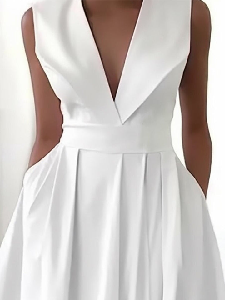 Robe longue blanche femme, décolleté V, silhouette fluide, idéal pour été et événements, confort et élégance intemporelle.