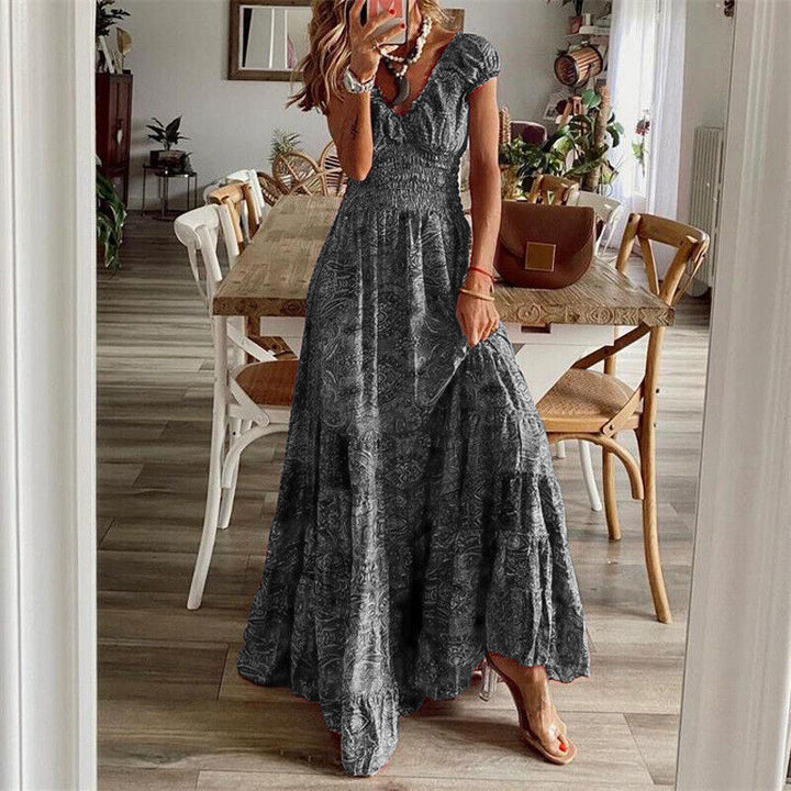 Robe longue bohème en tissu léger, coupe fluide, style chic décontracté. Idéale pour silhouette élégante et confort.