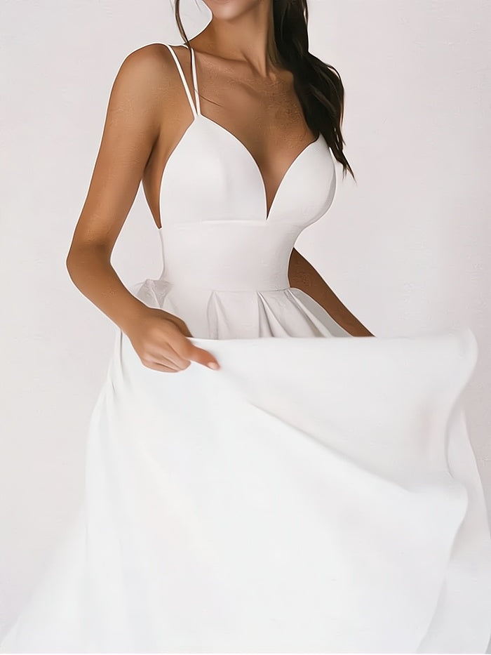"Robe longue élégante avec col en V, coupe ajustée, couleur noire pour soirées spéciales et moments élégants."