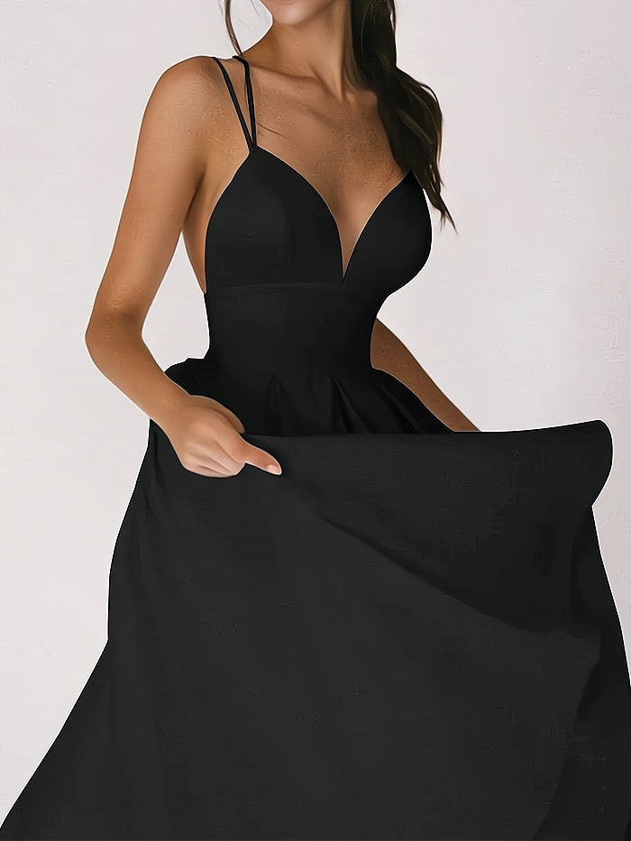 "Robe longue élégante avec col en V, coupe ajustée, couleur noire pour soirées spéciales et moments élégants."