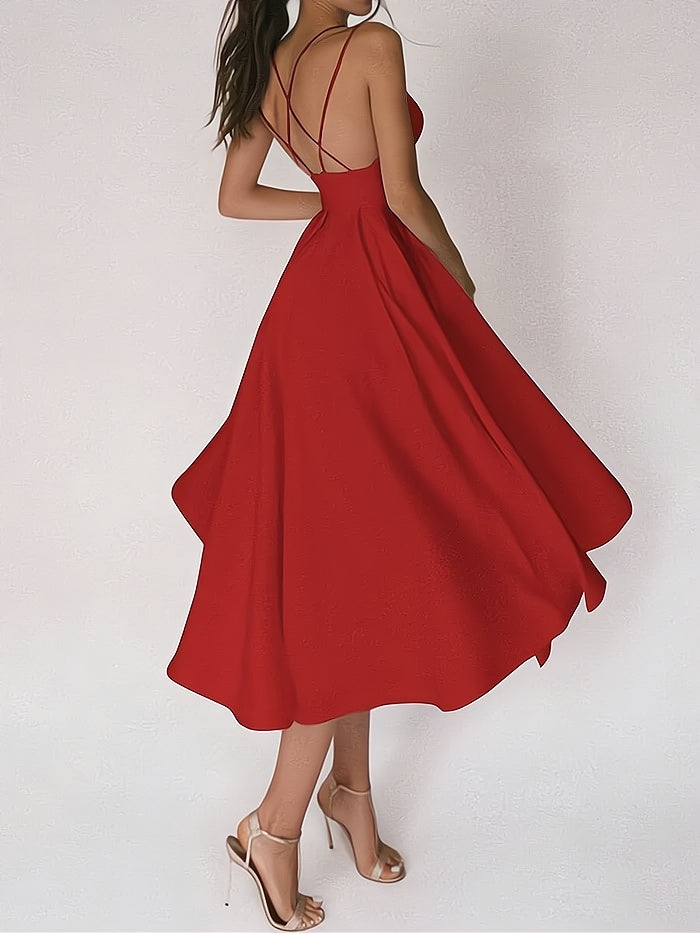 "Robe longue élégante avec col en V, coupe ajustée, couleur noire pour soirées spéciales et moments élégants."