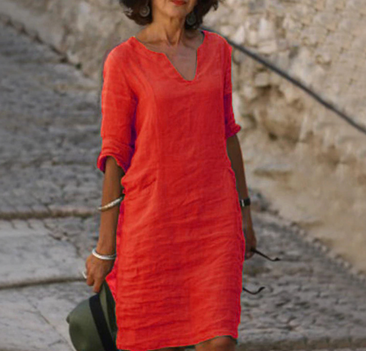 "Robe longue en lin Solènea, col V, manches longues, élégante et confortable pour toutes saisons"