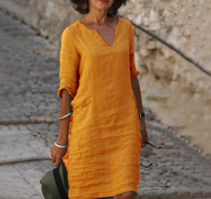 "Robe longue en lin Solènea, col V, manches longues, élégante et confortable pour toutes saisons"