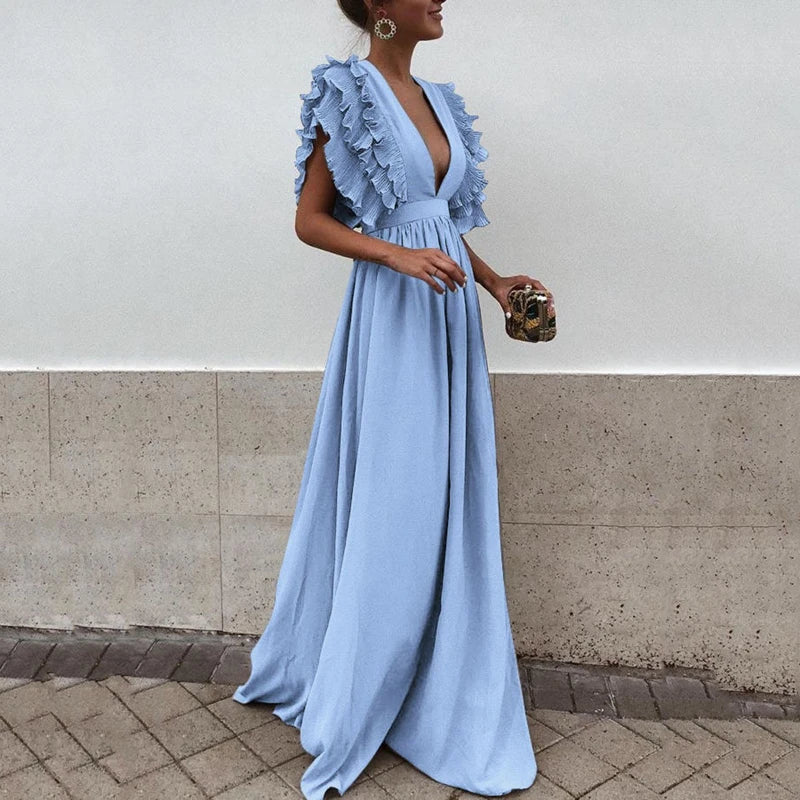 "Robe maxi à volants élégante pour femme avec décolleté profond, parfaite pour soirées estivales et occasions spéciales."