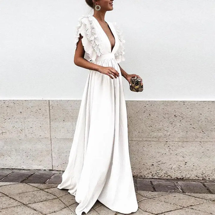 "Robe maxi à volants élégante pour femme avec décolleté profond, parfaite pour soirées estivales et occasions spéciales."