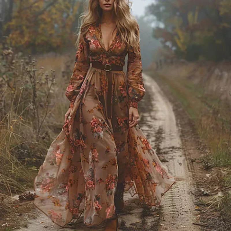 "Robe maxi boho chic à volants pour femme en vert, coupe fluide et élégante, parfaite pour un style décontracté."