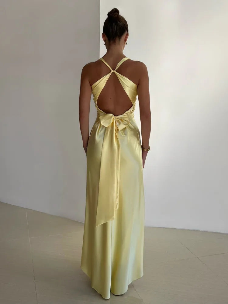 "Robe maxi élégante A-Line sans manches, encolure V, parfaite pour occasions spéciales, allure sophistiquée."