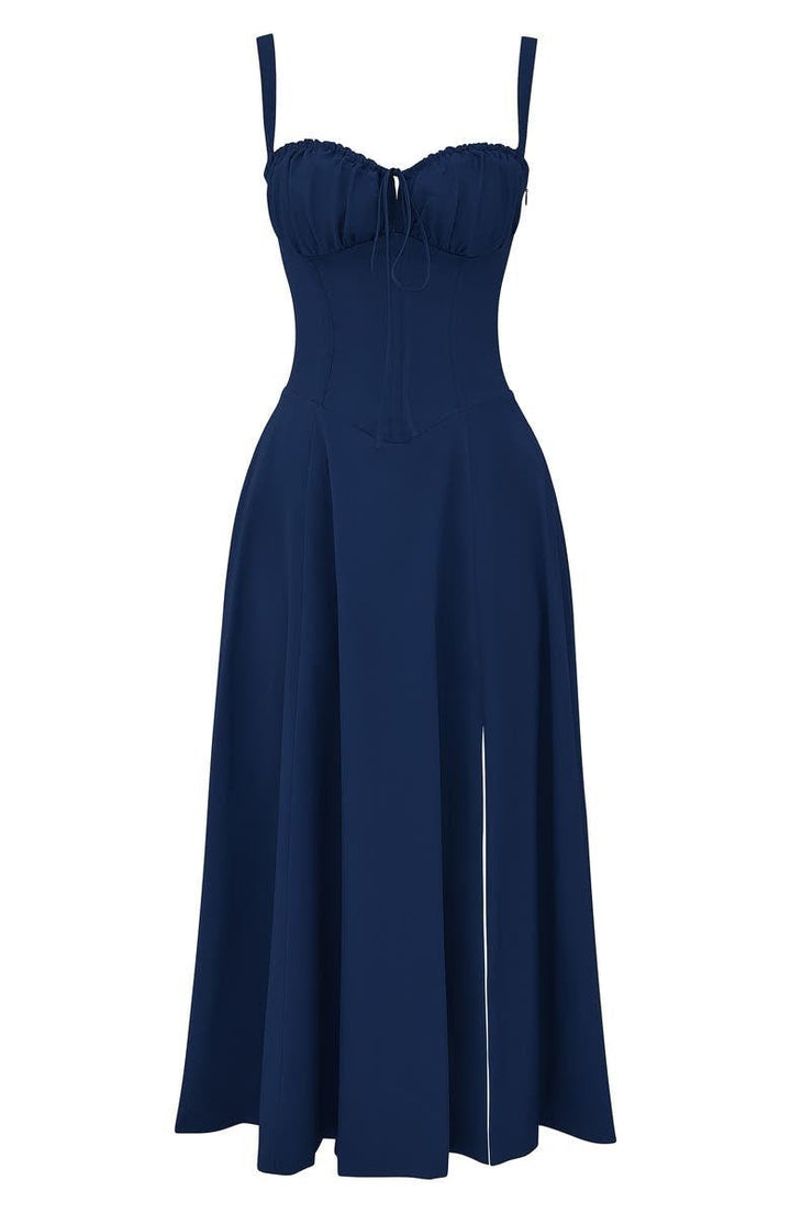 "Robe midi élégante à corset pour femme, jupe fluide et corsage flatteur, idéale pour événements formels et décontractés."