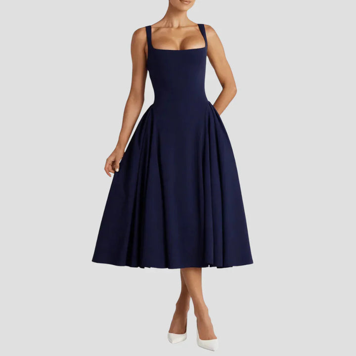 "Robe midi élégante avec décolleté carré et jupe évasée, taille cintrée, tissu structuré, idéale pour occasions distinguées."