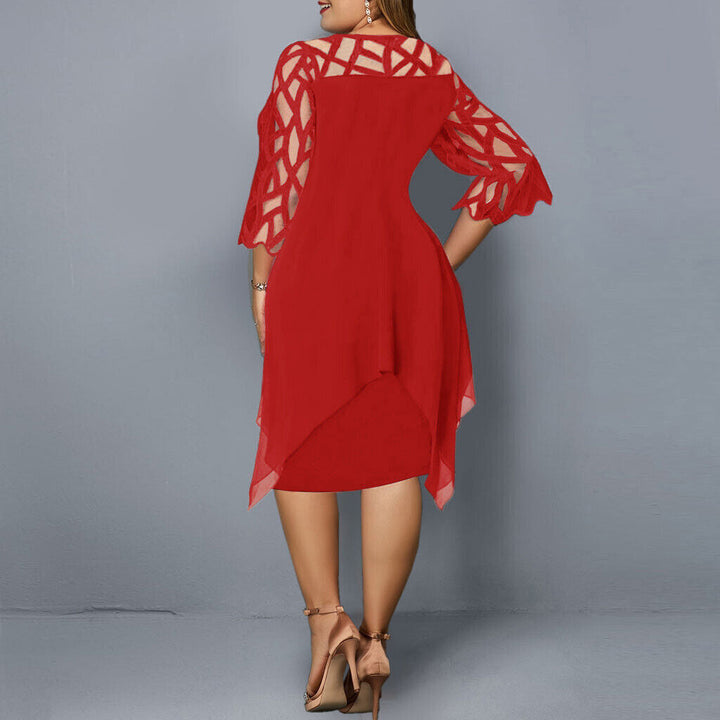 "Robe midi élégante grande taille, col rond, manches dentelle, silhouette flatteuse, couleur foncée."