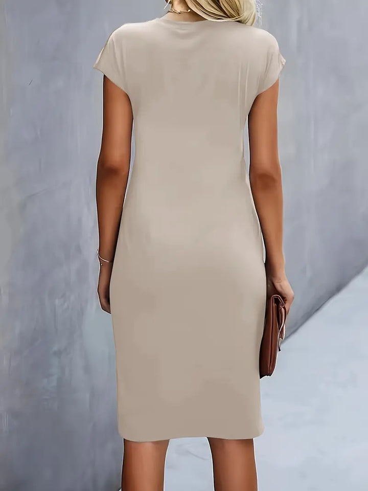 "Robe midi Mylène femme élégante polyvalente, col rond, taille ajustée, diverses couleurs, silhouette flatteuse."